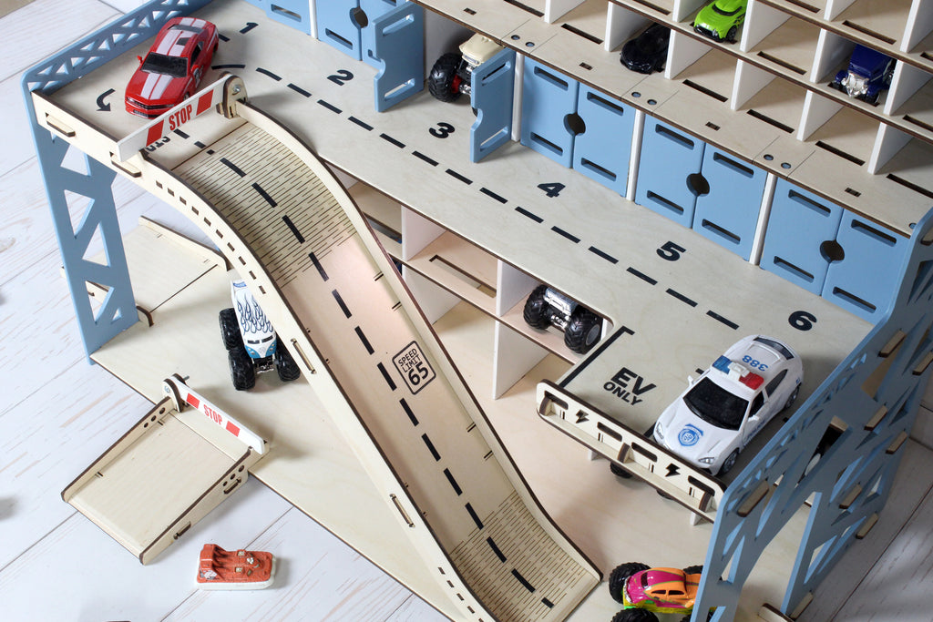 Garage for Hotwheels & Matchbox with Drawers & Nameplate